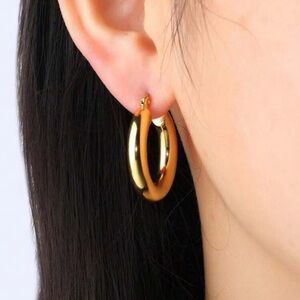 Real 18K Gold PVD - Simple hoops Gold Huggies
